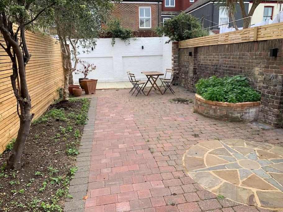 Napier - A Beautiful House In The Best Southsea Location Portsmouth Exterior photo
